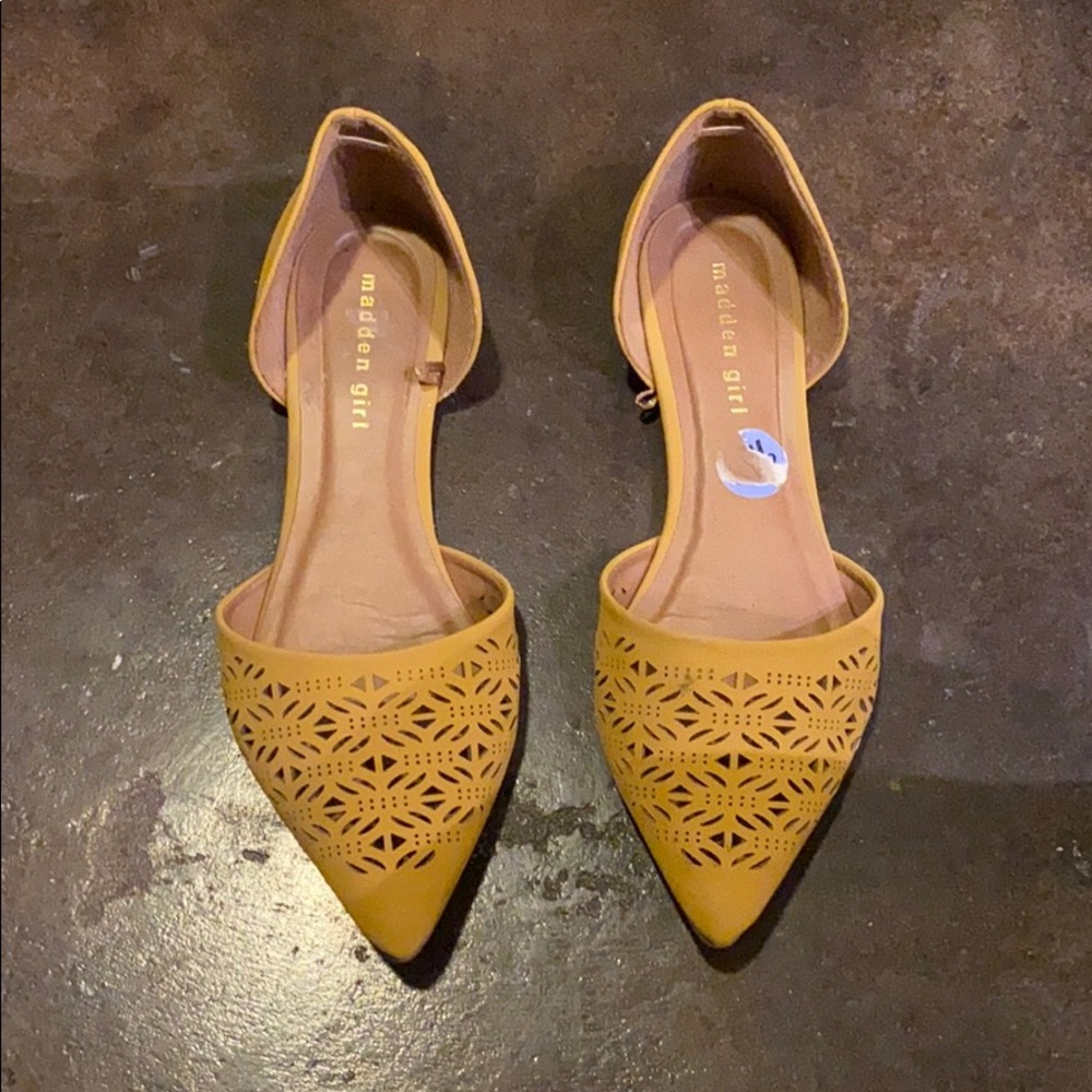 Madden Girl Cutout Flats